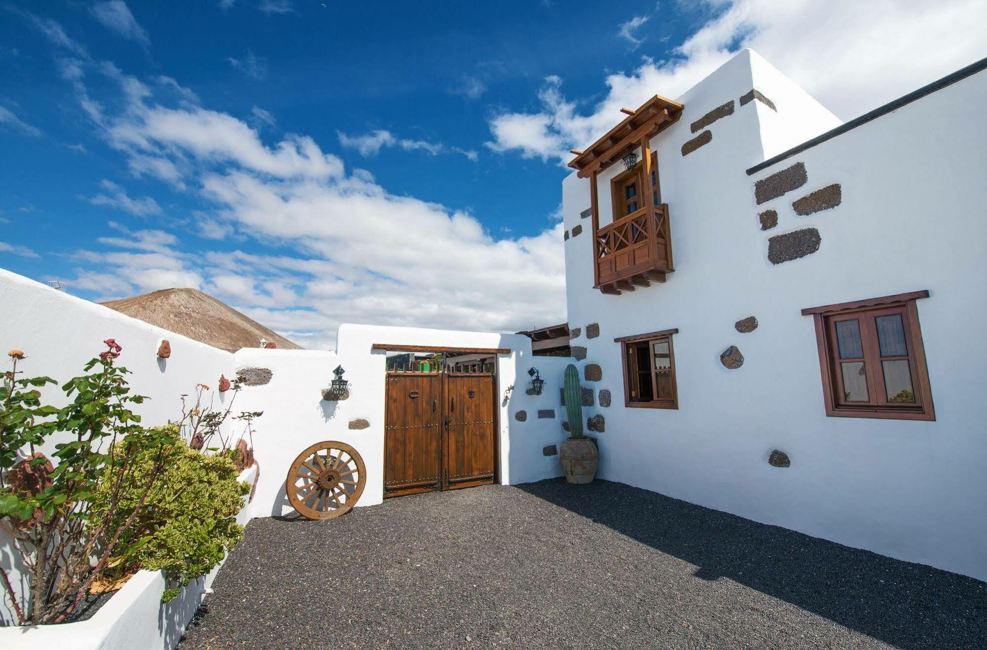 Hostal Casa Emblemática Garaday Lanzarote Tinajo Exterior foto