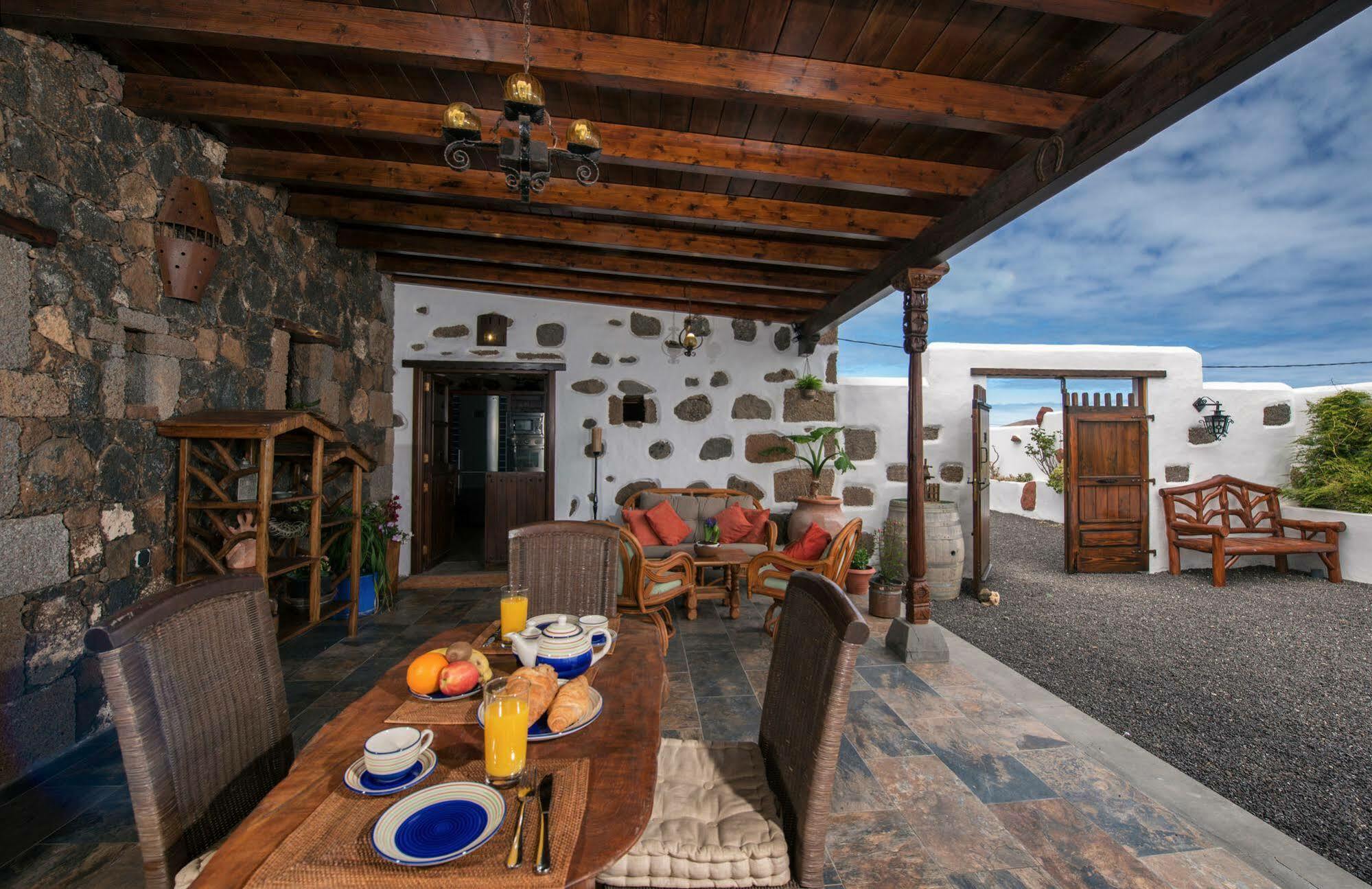 Hostal Casa Emblemática Garaday Lanzarote Tinajo Exterior foto